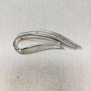 Sarah Coventry Silver Tone Vintage Leaf Brooch Pin Modern Minimal Art‎